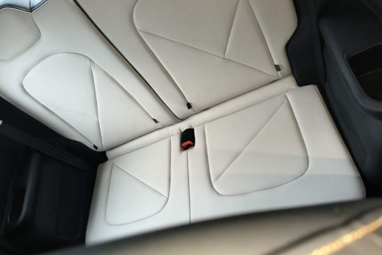 Used Cowin October 2023 201km Wave Rider Edition Left Rear Seat