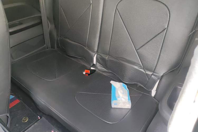 Used Cowin October 2023 201km Wave Rider Edition Left Rear Seat