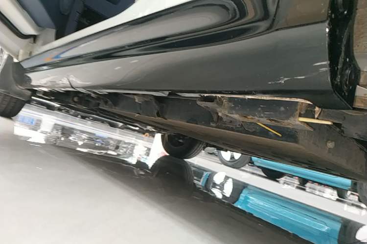 Used Cowin October 2023 201km Wave Rider Edition Left Side Sill