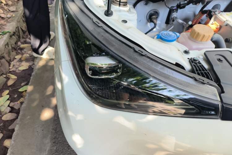 Used Cowin October 2023 301km Zhi Feng Edition Right Front Headlight