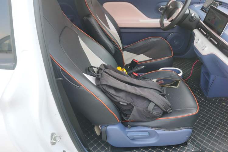 Used Cowin October 2023 201km Wave Rider Edition Right Front Seat