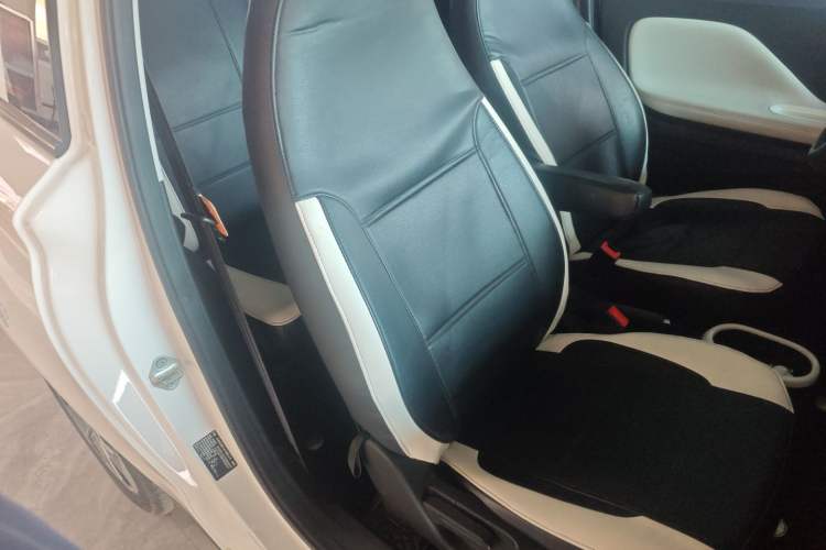 Used Cowin October 2023 201km Wave Rider Edition Right Front Seat