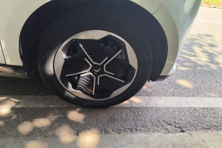 Used Cowin October 2023 301km Zhi Feng Edition Right Front Wheel Hub