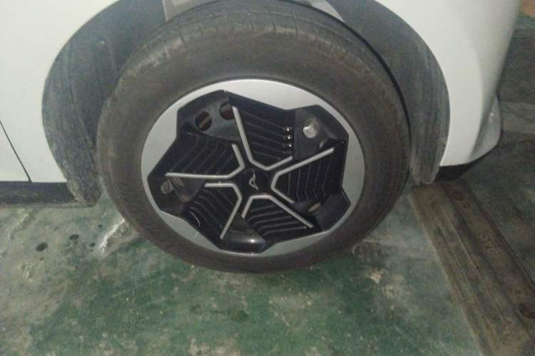 Used Cowin October 2023 201km Wave Rider Edition Right Front Wheel Hub
