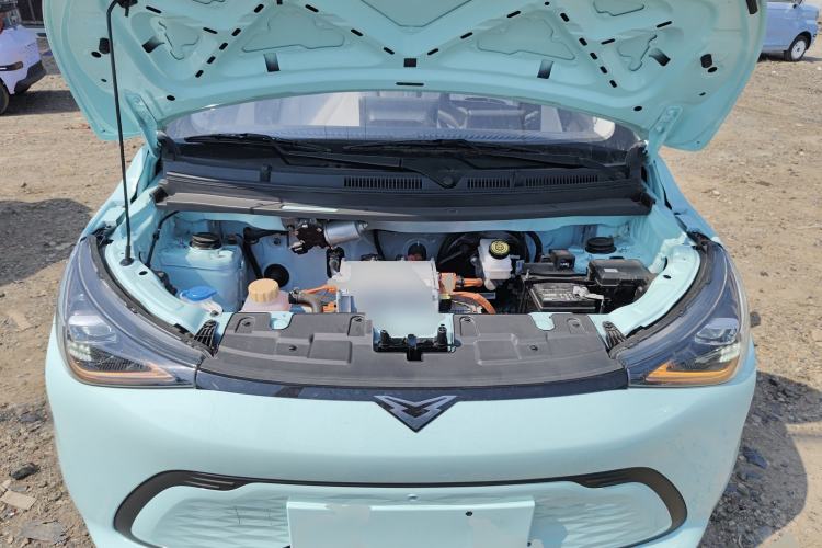 Used Cowin October 2025 Mate 300km Surfing Edition Engine Bay