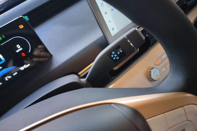Used Cowin October 2025 Mate 300km Surfing Edition Gear Lever