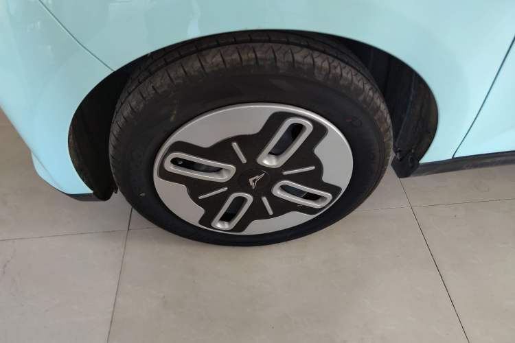 Used Cowin October 2025 Mate 300km Chasing Wind Edition Left Front Wheel Hub