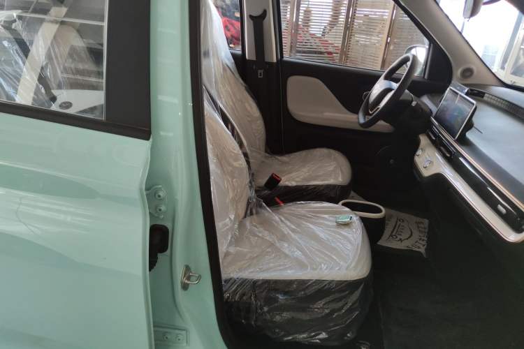 Used Cowin October 2025 Mate 300km Chasing Wind Edition Right Front Seat