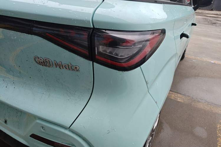 Used Cowin October 2025 Mate 410 km Surfing Edition Right Rear Taillight