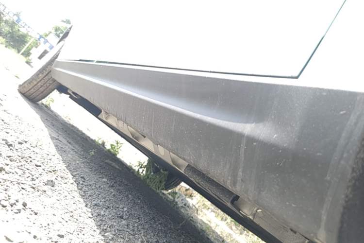 Used Cowin October 2025 Mate 300km Surfing Edition Right Side Sill