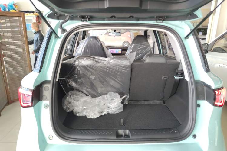 Used Cowin October 2025 Mate 300km Chasing Wind Edition Trunk