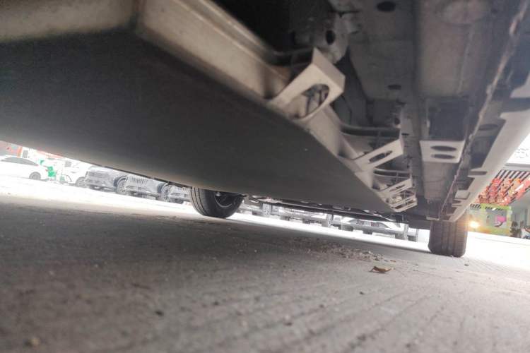 Used Cowin October 2025 Mate 410 km Surfing Edition Chassis Rear Right