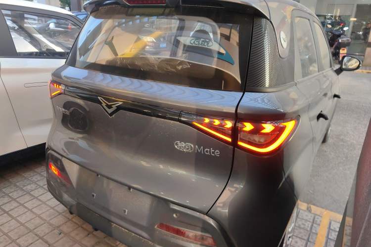 Used Cowin October 2025 Mate 410 km Surfing Edition Rear Right 45 Deg