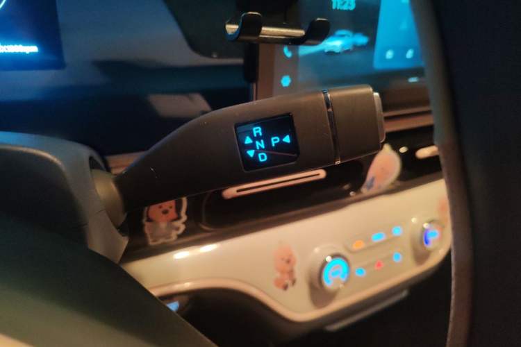 Used Cowin October 2025 Mate 300km Surfing Edition Gear Lever