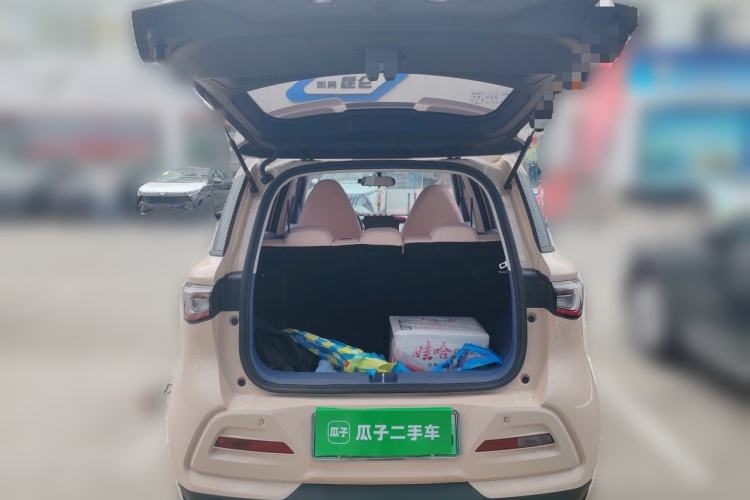 Used Cowin October 2025 Mate 410 km Surfing Edition Trunk