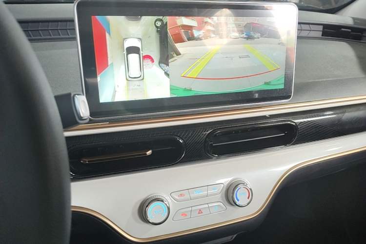 Used Cowin October 2025 Mate 300km Surfing Edition Audio And AC Panel