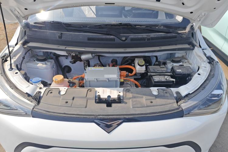 Used Cowin October 2025 Mate 300km Surfing Edition Engine Bay