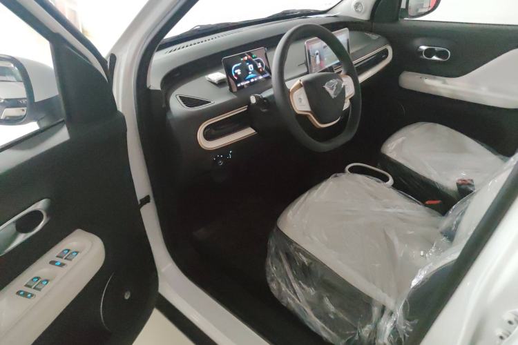 Used Cowin October 2025 Mate 300km Surfing Edition Interior 1