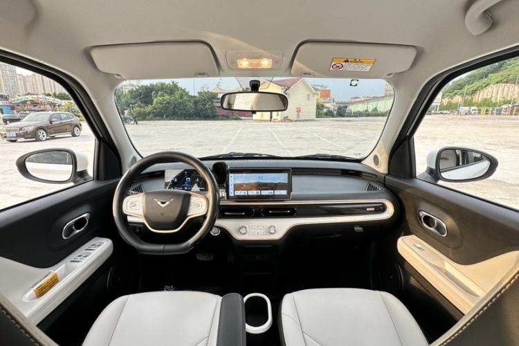 Used Cowin October 2025 Mate 300km Surfing Edition Interior 3