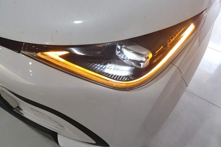 Used Cowin October 2025 Mate 300km Surfing Edition Left Front Headlight