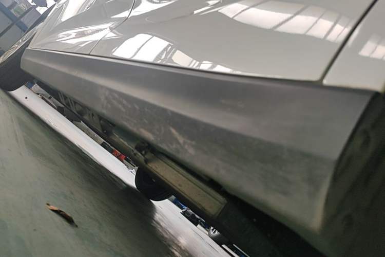Used Cowin October 2025 Mate 300km Surfing Edition Left Side Sill