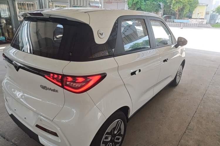 Used Cowin October 2025 Mate 300km Surfing Edition Rear Right 45 Deg