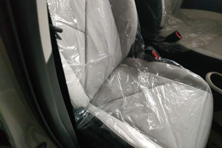 Used Cowin October 2025 Mate 300km Surfing Edition Right Front Seat