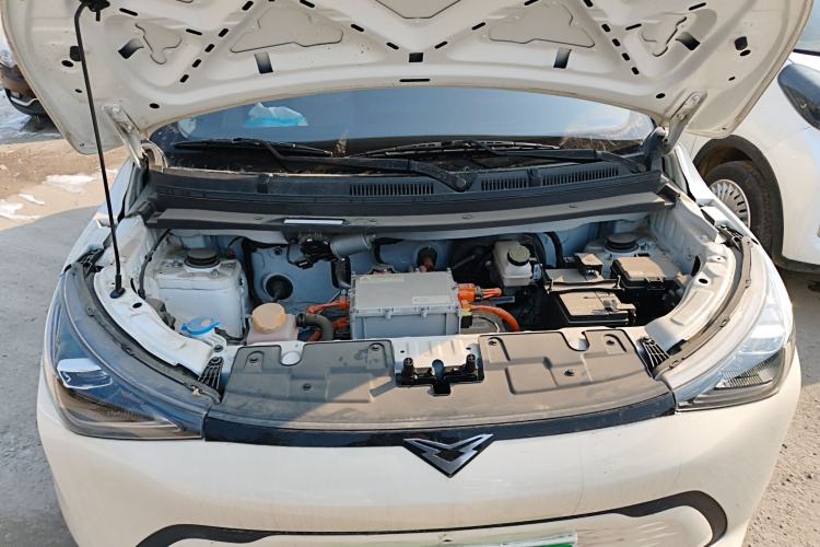 Used Cowin October 2025 Mate 300km Surfing Edition Engine Bay