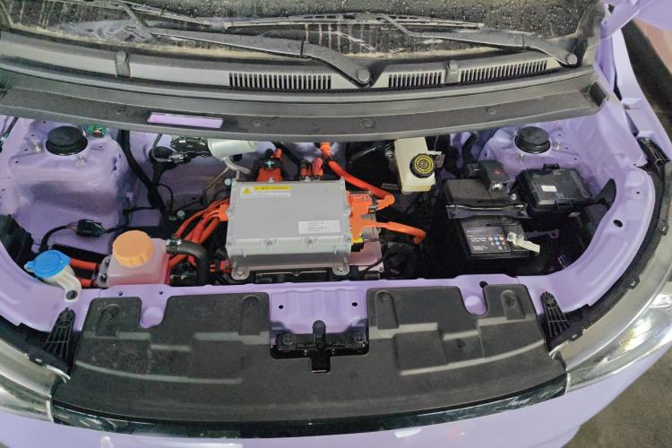 Used Cowin October 2026 Model Mate 305km Guoxuan Surfing Waves Edition Engine Bay