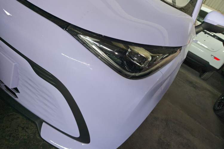 Used Cowin October 2026 Model Mate 305km Guoxuan Surfing Waves Edition Left Front Headlight