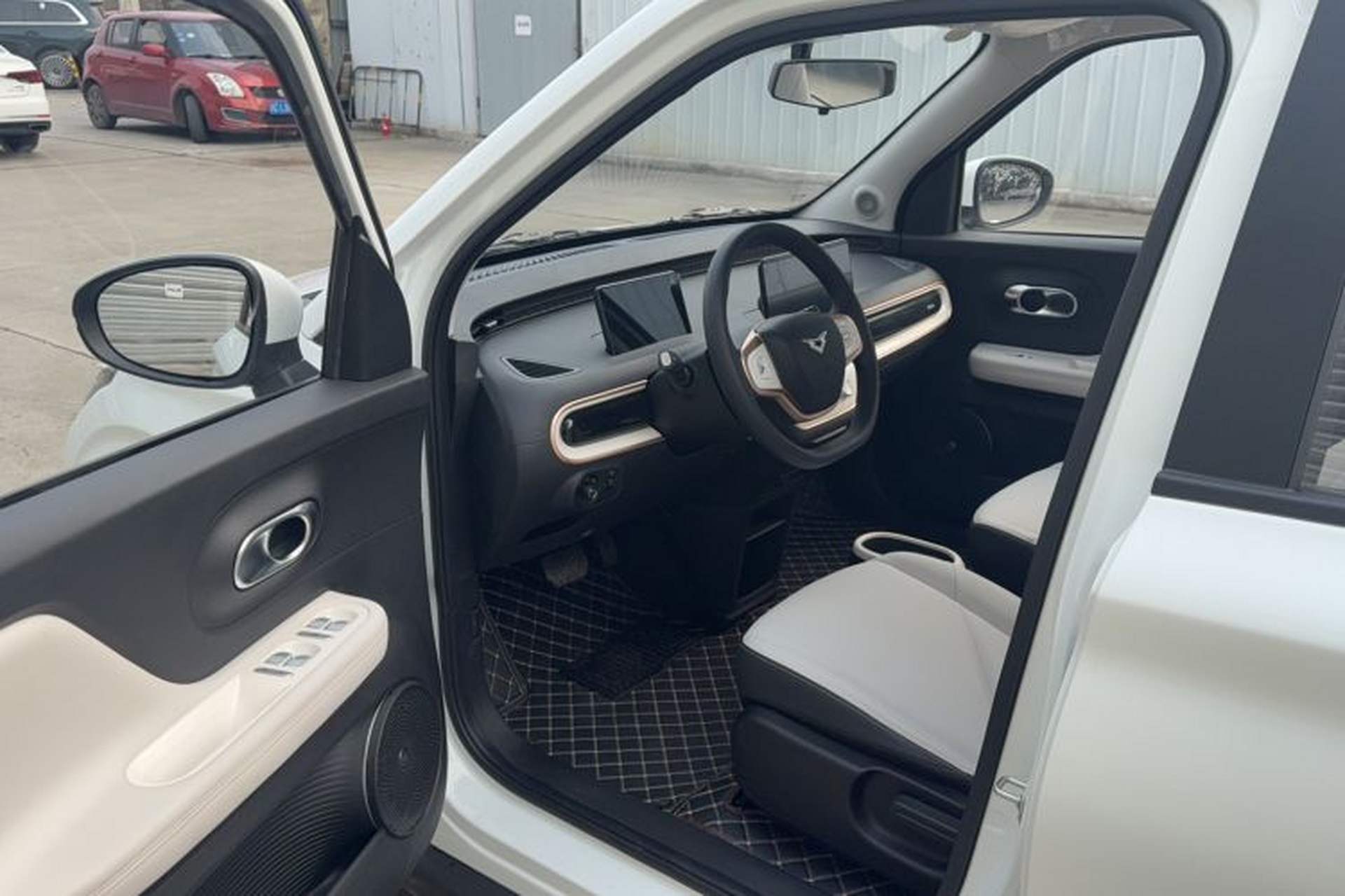 Used Cowin October 2026 Model Mate 305km Guoxuan Surfing Waves Edition Interior 2
