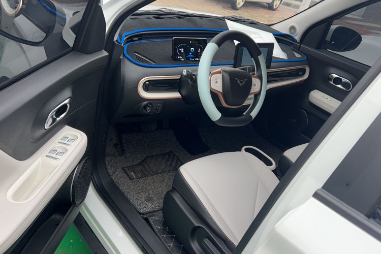 Used Cowin October 2026 Model Mate 305km Guoxuan Wind-Chasing Edition Interior 4