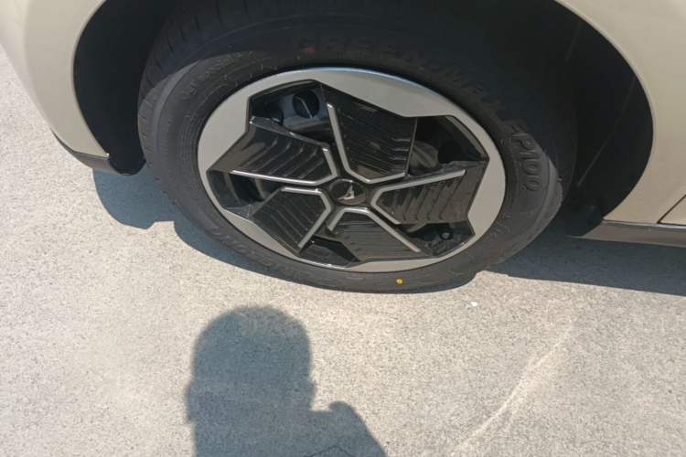 Used Cowin October 2026 Model Mate 300km Ningde Wave-Stepping Edition Left Front Wheel Hub