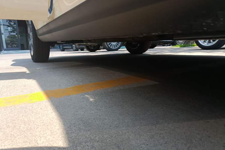 Used Cowin October 2026 Model Mate 300km Ningde Wave-Stepping Edition Right Side Sill