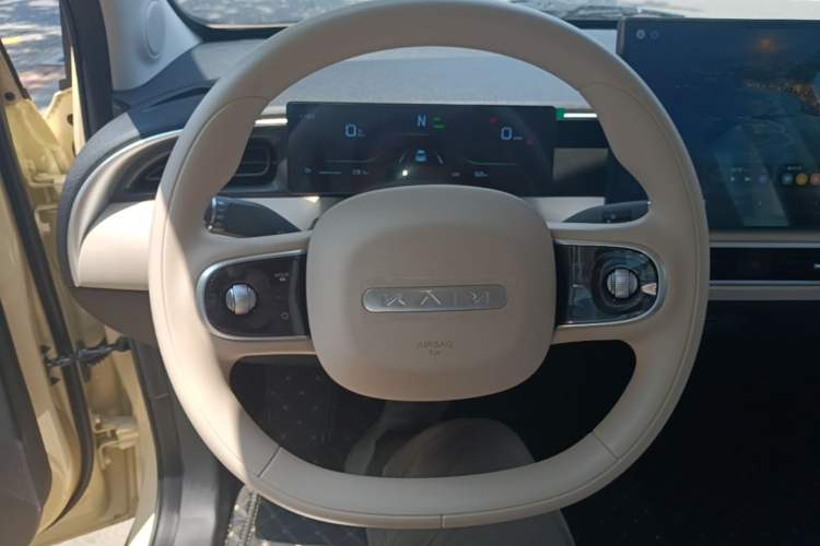 Used Cowin October 2026 Model Mate 300km Ningde Wave-Stepping Edition Steering Wheel