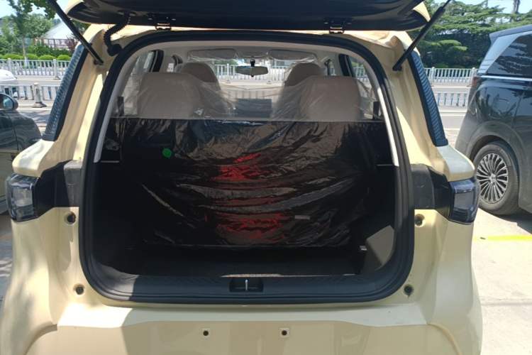 Used Cowin October 2026 Model Mate 300km Ningde Wave-Stepping Edition Trunk