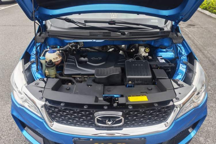 Used Cowin V3 2016 1.5L Automatic SmartConnect II Navigation Edition Engine Bay