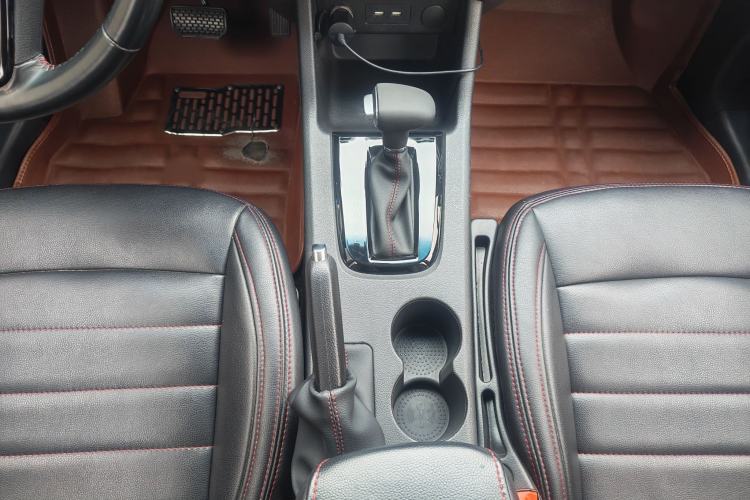 Used Cowin V3 2016 1.5L Automatic SmartConnect II Navigation Edition Gear Lever
