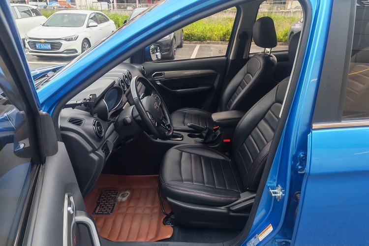 Used Cowin V3 2016 1.5L Automatic SmartConnect II Navigation Edition Left Front Seat