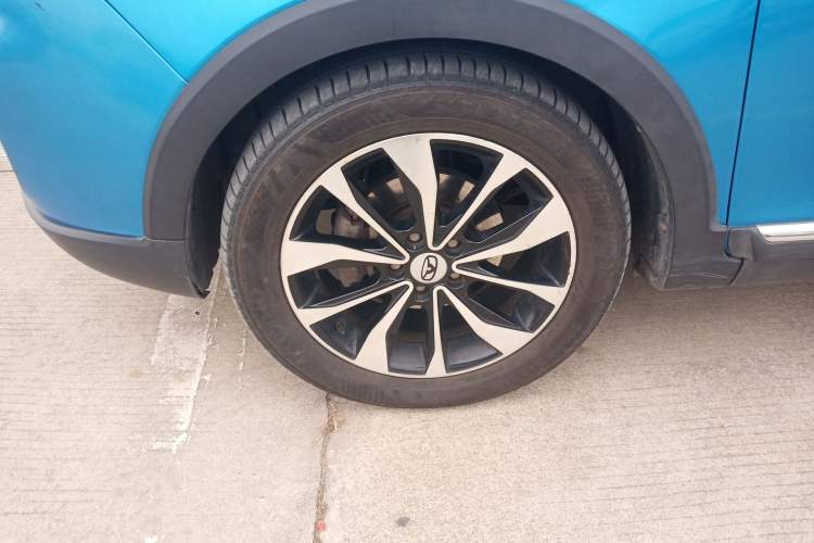Used Cowin V3 2016 1.5L Automatic SmartLink III Left Front Wheel Hub