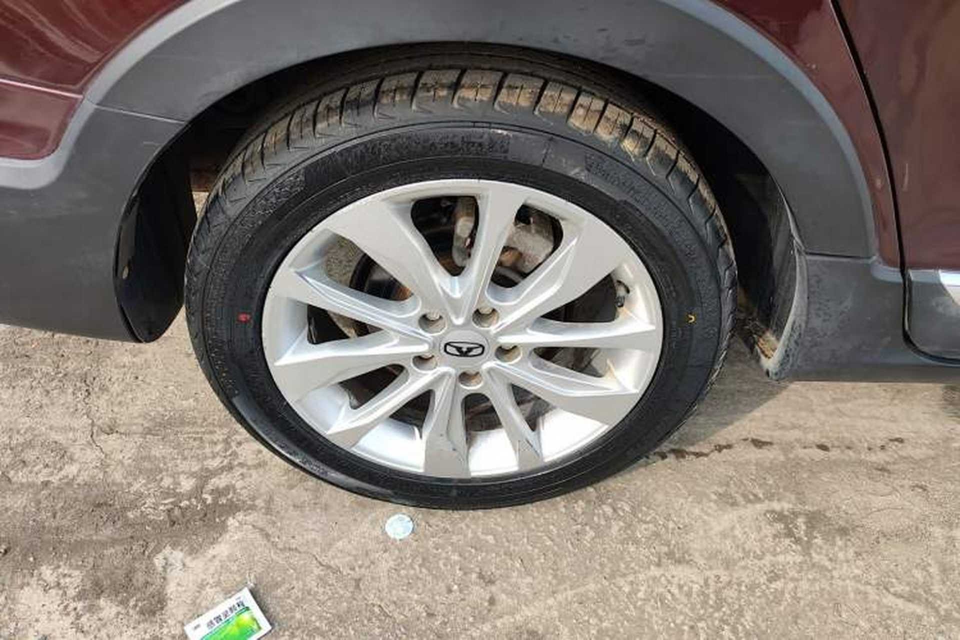 Used Cowin V3 2016 1.5L Automatic SmartConnect II Navigation Edition Right Rear Wheel Hub