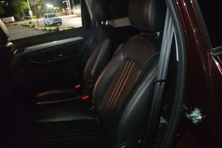 Used Cowin V3 2016 1.5L Manual SmartConnect II Navigation Version Left Rear Seat