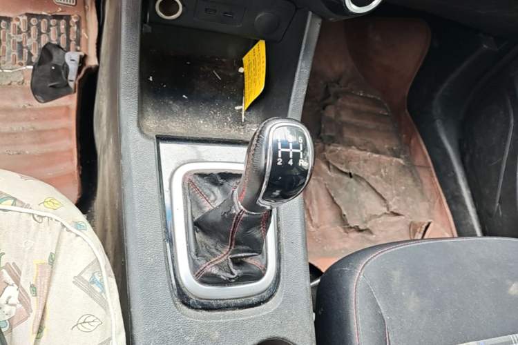 Used Cowin V3 2016 1.5L Manual SmartConnect II Navigation Version Gear Lever