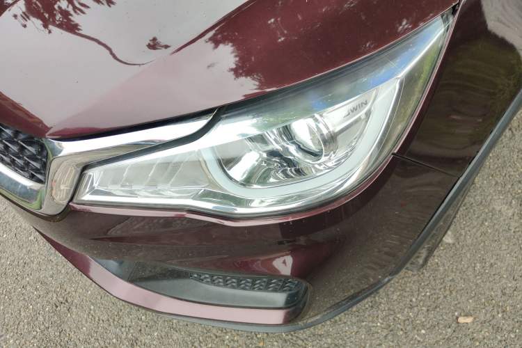 Used Cowin V3 2016 1.5L Manual SmartConnect II Navigation Version Left Front Headlight