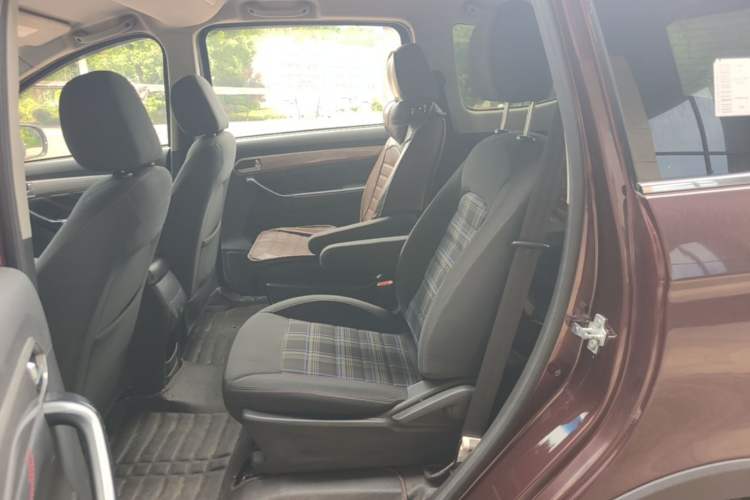 Used Cowin V3 2016 1.5L Automatic SmartConnect II Navigation Edition Left Rear Seat