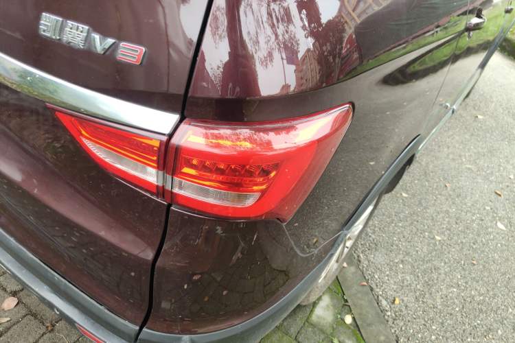 Used Cowin V3 2016 1.5L Manual SmartConnect II Navigation Version Right Rear Taillight