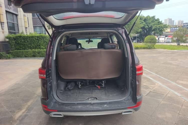Used Cowin V3 2016 1.5L Automatic SmartConnect II Navigation Edition Trunk
