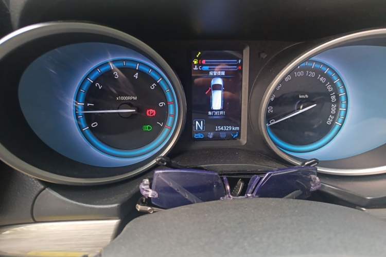 Used Cowin V3 2016 1.5L Automatic SmartLink III Odometer Close Up