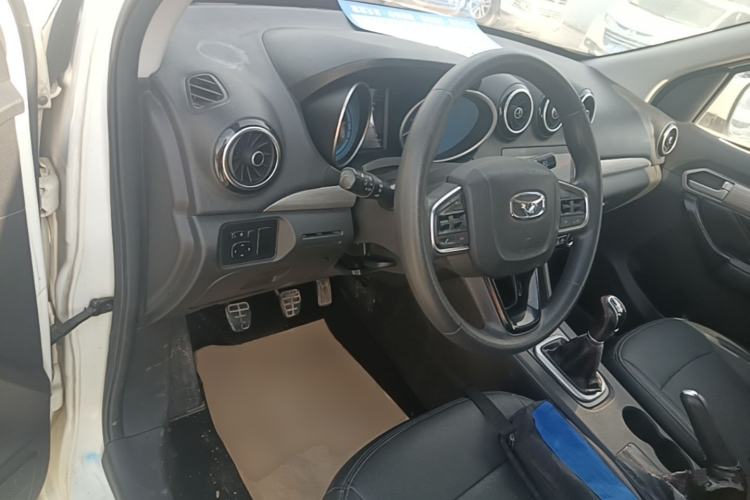 Used Cowin V3 2016 1.5L Manual SmartConnect II Navigation Version Center Console