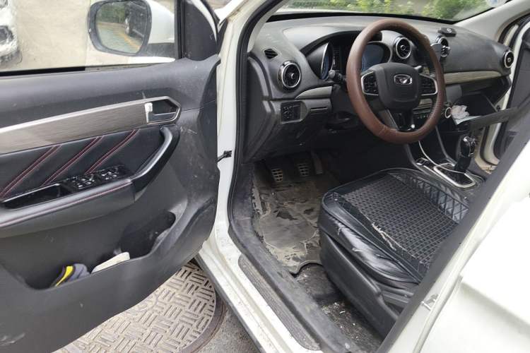 Used Cowin V3 2016 1.5L Manual SmartConnect II Comfort Edition Driver Seat